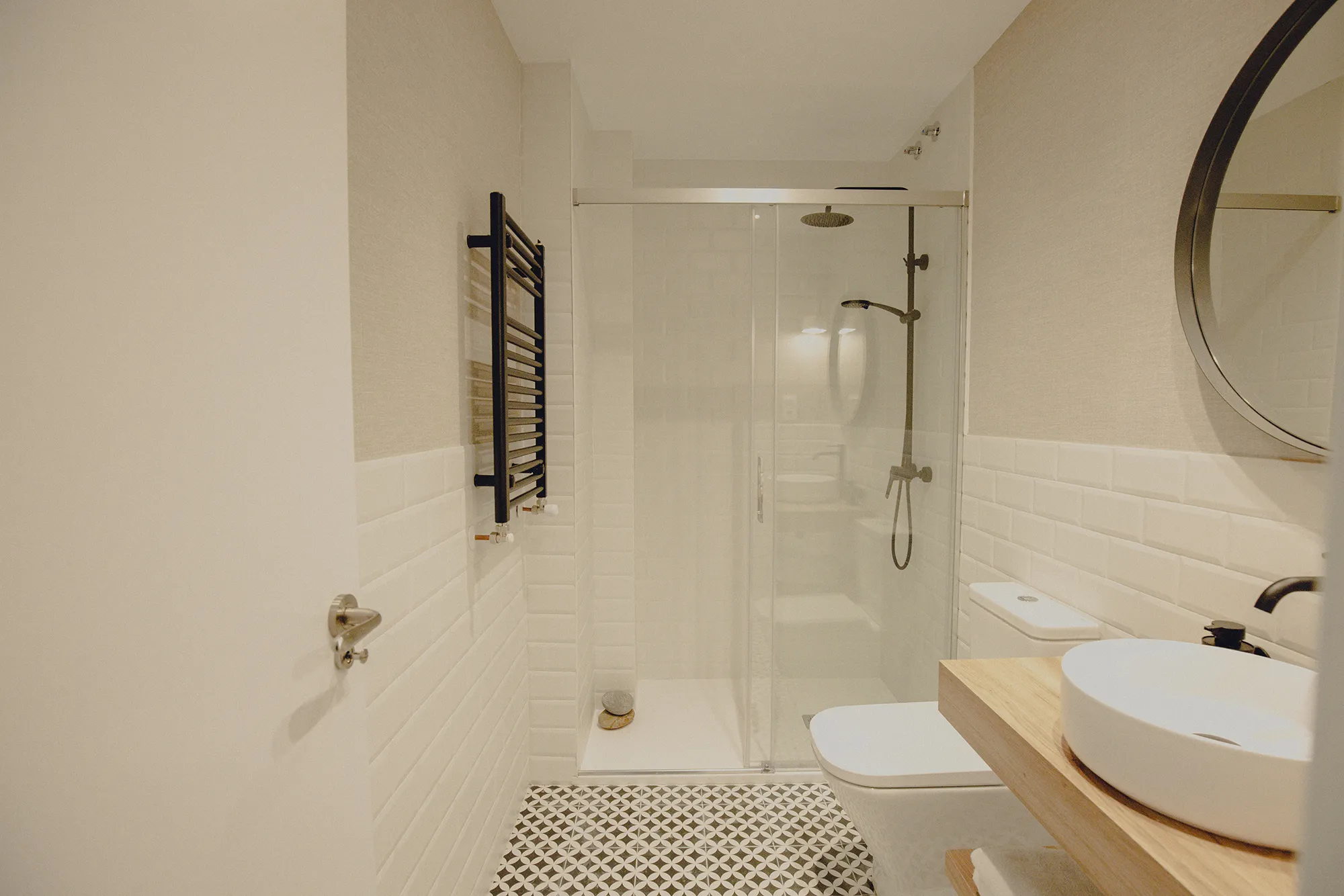 An en-suite bathroom at Amalurra.